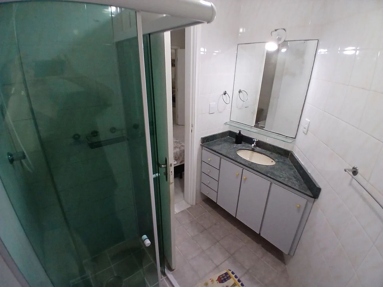 Deluxe Apartment | Bathroom