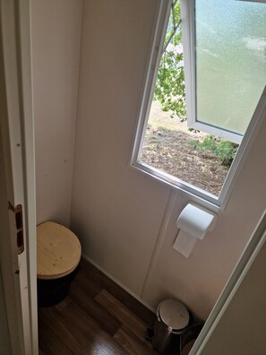 Bathroom - Enjoyable 2-bedroom mobile home in charming Reignac (Reignac)