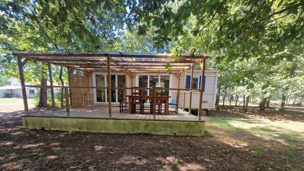 Outdoor dining - Enjoyable 2-bedroom mobile home in charming Reignac (Reignac)