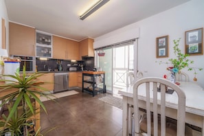 Dining - Madam Butterfly
Delightful 2-bedroom apartment with AC in Faro (Albufeira)