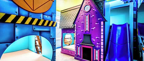 House (Multiple Bedrooms) | Front of property