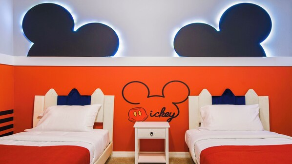 Interior - Massive 10br Villa! Themed Bunks & Waterpark (Davenport)