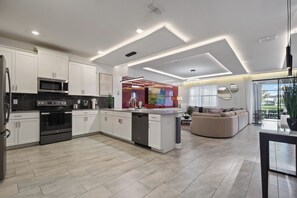 Interior - Lakeview Home w/ Mario Game Room & Themed Bedrooms (Kissimmee)