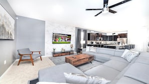 Casa (Multiple Bedrooms) | Interior