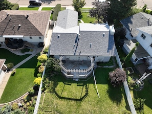 Exterior - Your Central Home Base — Spacious, Comfortable & Close to Everything (Edmonton)
