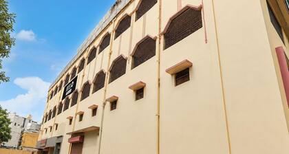 Deluxe Room Shree Ram Residency