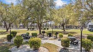 Unclassified image, 4 of 36, button - Golf Course Gateway - 1BR - Sleeps 4 (Myrtle Beach)