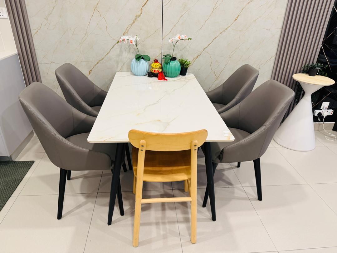 Luxury Apartment, 2 Bedrooms, Balcony, City View | Dining