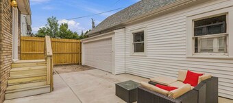 Charming Buffalo Home Patio & Free Parking