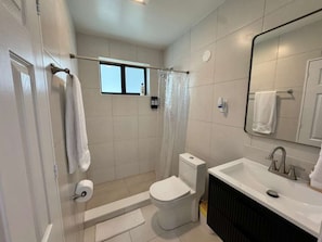 Unclassified image, 4 of 13, button - Cozy 1-bedroom house in enchanting Miami with AC (Miami)