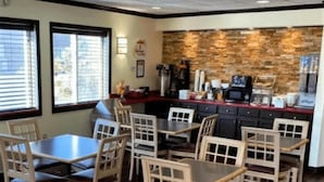 Unclassified image, 3 of 10, button - The Sullivan Inn  (Monticello)