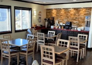 Dining - The Sullivan Inn  (Monticello)