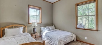 11 Acre Mountain Spirit Retreat