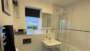 Bathroom - Cosy coach house in Hereford (Hereford)