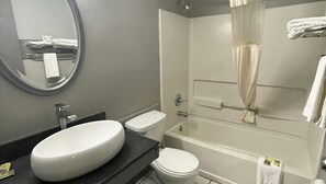 Unclassified image, 4 of 13, button - Hotel Fort Wayne North (Fort Wayne)