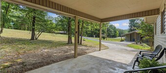 NEW! 5 Min to OZ Bike Park. Pet friendly!