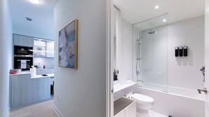 Bathroom - Luxury Yorkville Suite with City Views (Toronto)