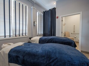 Trị liệu toàn thân, liệu pháp hương thơm, massage mô sâu 