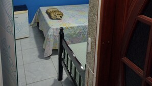 Economy Triple Room - Recanto dos Loureiros (SAQUAREMA)