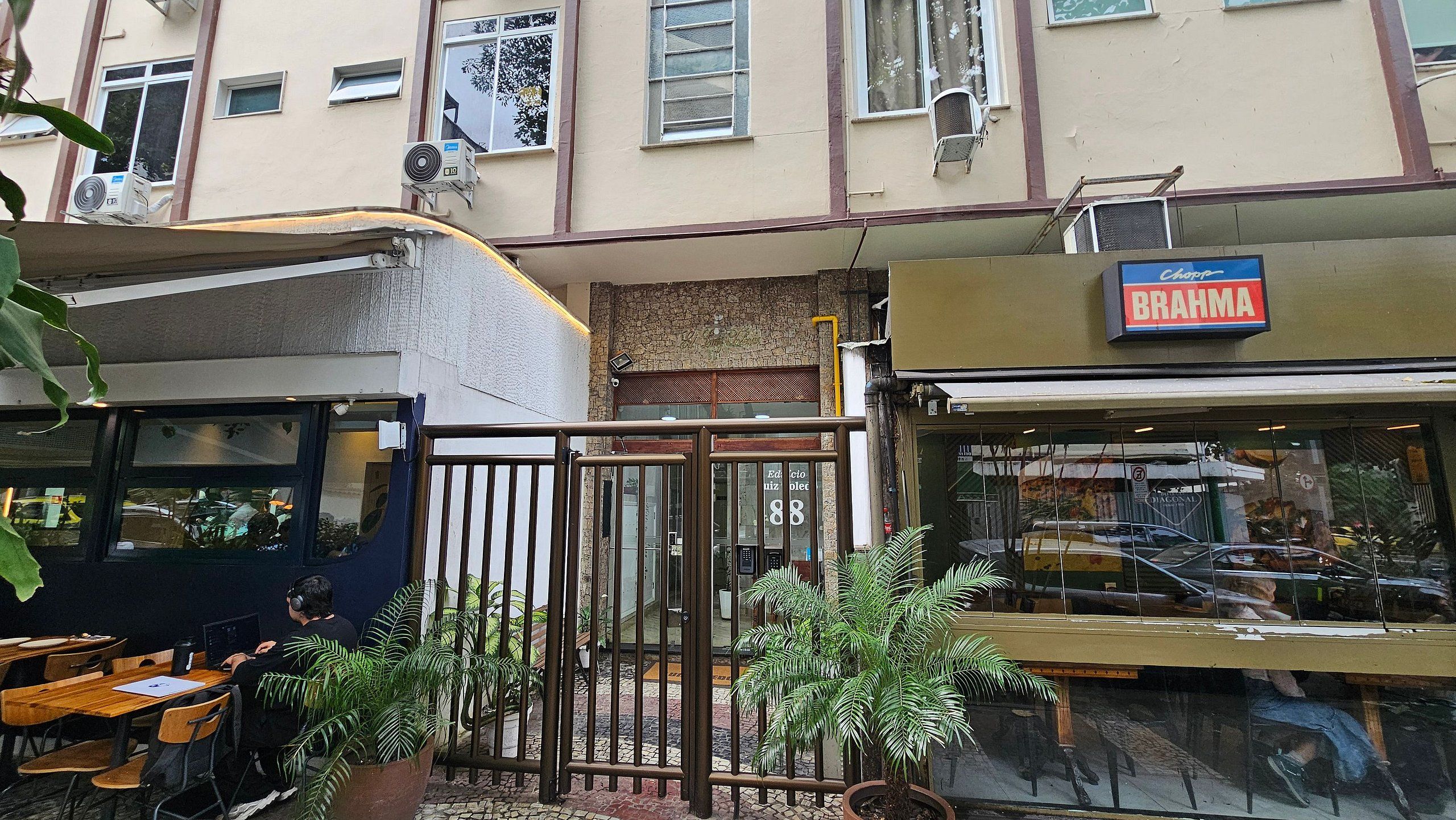 Bahagian luar