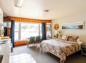 Room - Deschutes River View + Pioneer Park. Short Walk to Downtown Along River Path (Bend)