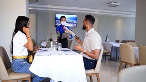 تناول الطعام