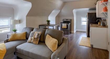 5 Minutes to KU Med • Fast Wi-Fi • Pet-Friendly • In-Unit Washer & Dryer