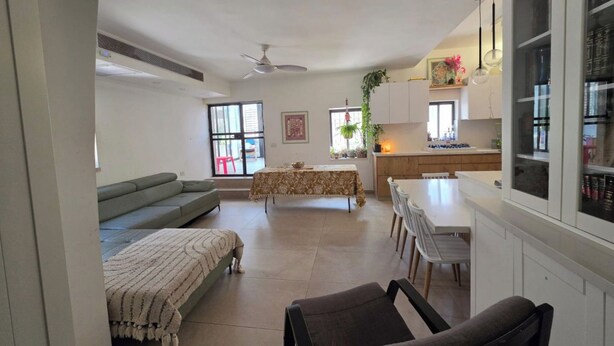 Living area - Old City Chayei Olam Family Apartment Steps from the Kotel (Jerusalem)