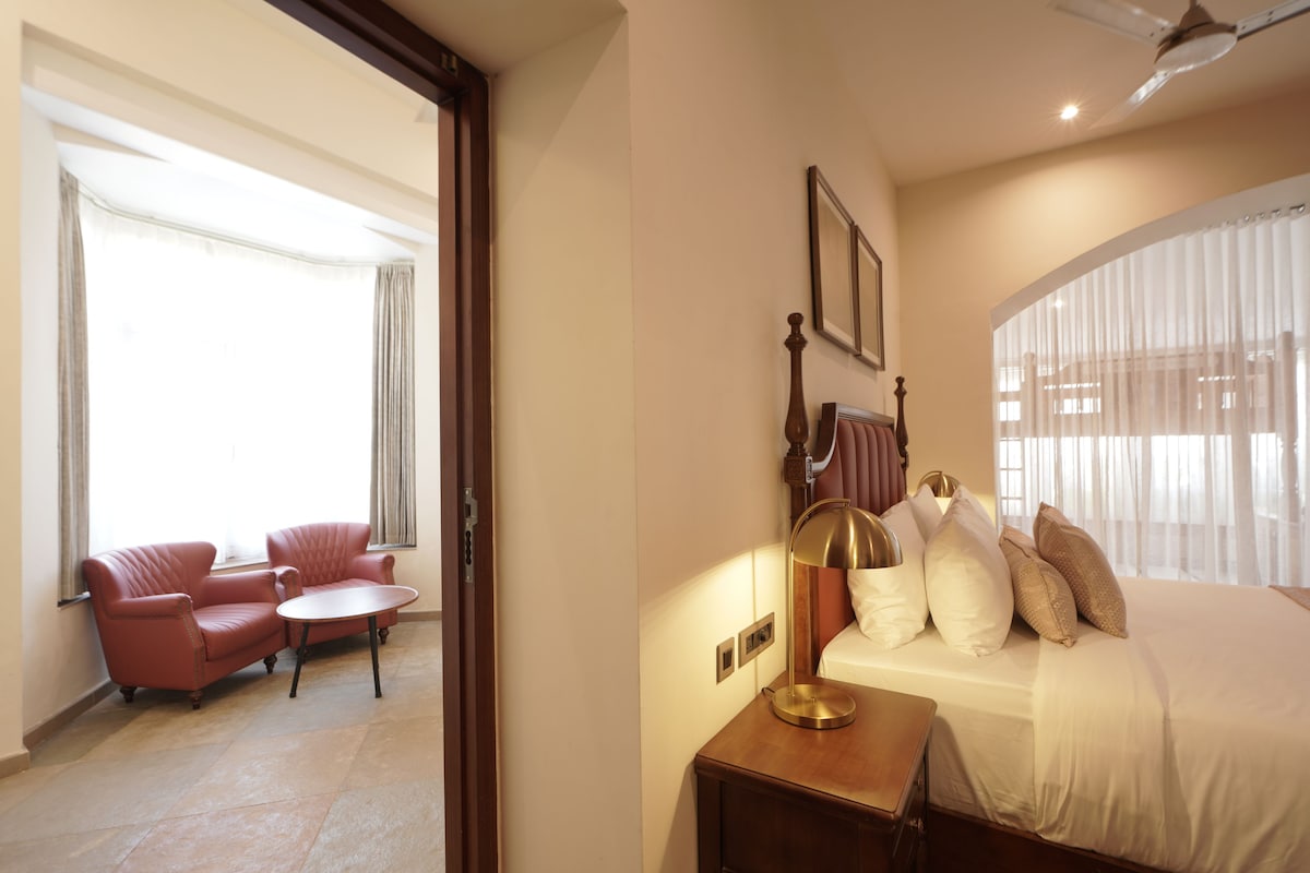 ห้องพรีเมียมสวีท, วิวสวน | ตู้นิรภัยในห้องพัก, โต๊ะทำงาน, พื้นที่ทำงานแบบใช้แล็ปท็อป, Wi-Fi ฟรี