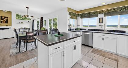 Beautiful Country Getaway With Stunning Views And A Peaceful Setting.