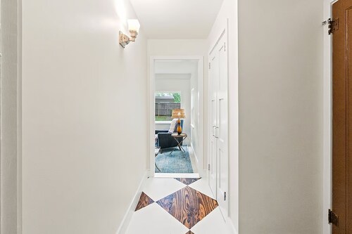 Historic Charm, Modern Comfort, Close to Downtown