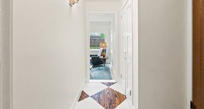 Historic Charm, Modern Comfort, Close to Downtown