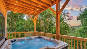 Unclassified image, 2 of 48, button - New Luxury Cabin - HotTub & Views - 5 min to Boone (Blowing Rock)