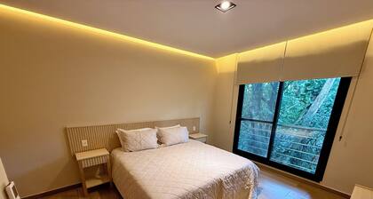 Minimalist House in the Jungle 1