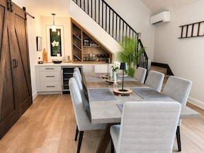 Dining - As seen on season six of Scott’s vacation house rules on HGTV.  Lakeside Lodge! (Uxbridge)