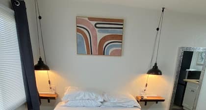 Queen Room Near Silverwood Theme Park | Room 6