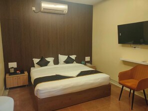 Comfort Room, Balcony, Beach View | Meja, Wi-fi percuma 
