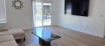 3-bedroom house in Los Banos, close to downtown restaurants and shopping.