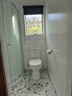 Bathroom - Private quiet farm stay (Waitara)