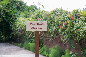 A sign for Zen Suite Parking. - Zen Suite at Buckhorn Cove near Mendocino w/ Ocean View, Full Kitchen, sleeps 4 (Mendocino County)