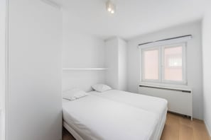 Unclassified image, 3 of 16, button - Vrbo Property (Knokke-Heist)