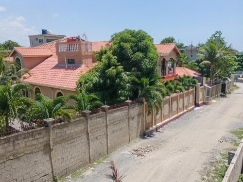 K&D Paradise Spacious 4BR Home in Cap-Haïtien
