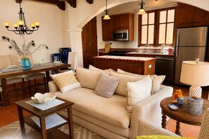 Living room / Smart TV / AC/ Fully equipped kitchen / pull out couch king - Luxury 2BR/2BA Casa Delfin, Loreto Bay, Ocean View (Loreto)