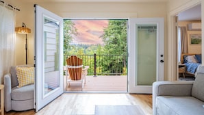 Unclassified image, 4 of 17, button - Cozy Olympia Cottage-Style Retreat in Capital area (Olympia)