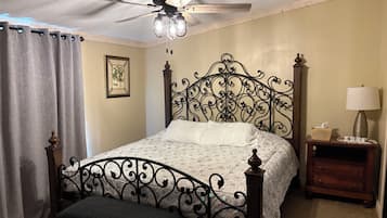 3 bedrooms, iron/ironing board, internet, bed sheets