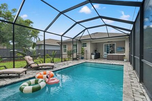 Pool - Heated Pool Getaway In Tampa Bay, Sleeps, Close to everything in Tampa Bay! (Tampa)