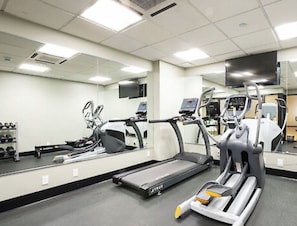 Fitness facility - Experience Vegas in Comfort • 1BR Suite • No Resort Fees! (Las Vegas)