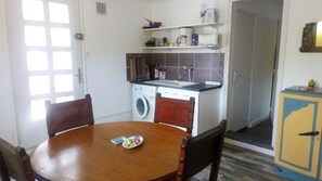 Private kitchen - Super appartement pour 4 personnes au calme a besseges Gard limite ardeche (Bessèges)