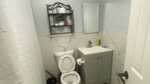 Unclassified image, 3 of 6, button - Private Bedroom (Paterson)