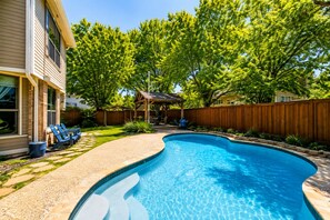 Pool - Family Friendly Retreat, Fire Pit, Games, More (McKinney)